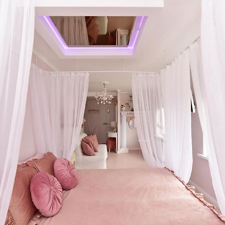 Vintage Lounge Studio With Sea View In Liepāja Екстериор снимка